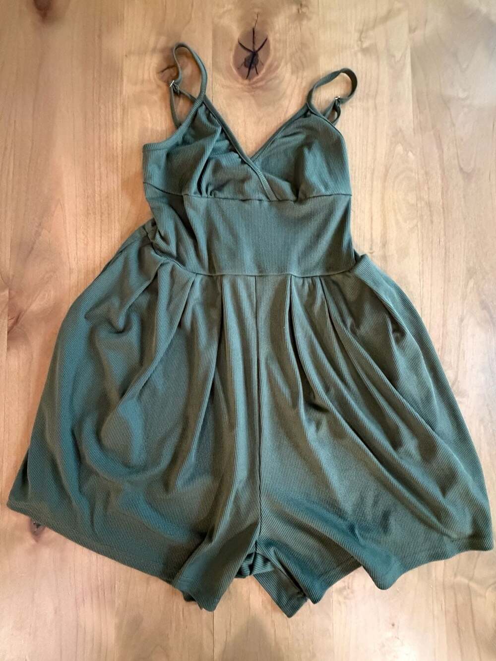 Cider Green Ribbed V-Neck Spaghetti Strap Romper with Pockets Medium